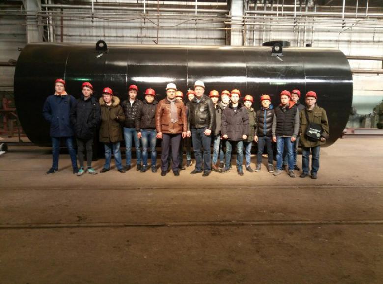 Александр Чепик совместно со студентами тюменского колледжа познакомились с производством  «Тюменских металлокнострукций»