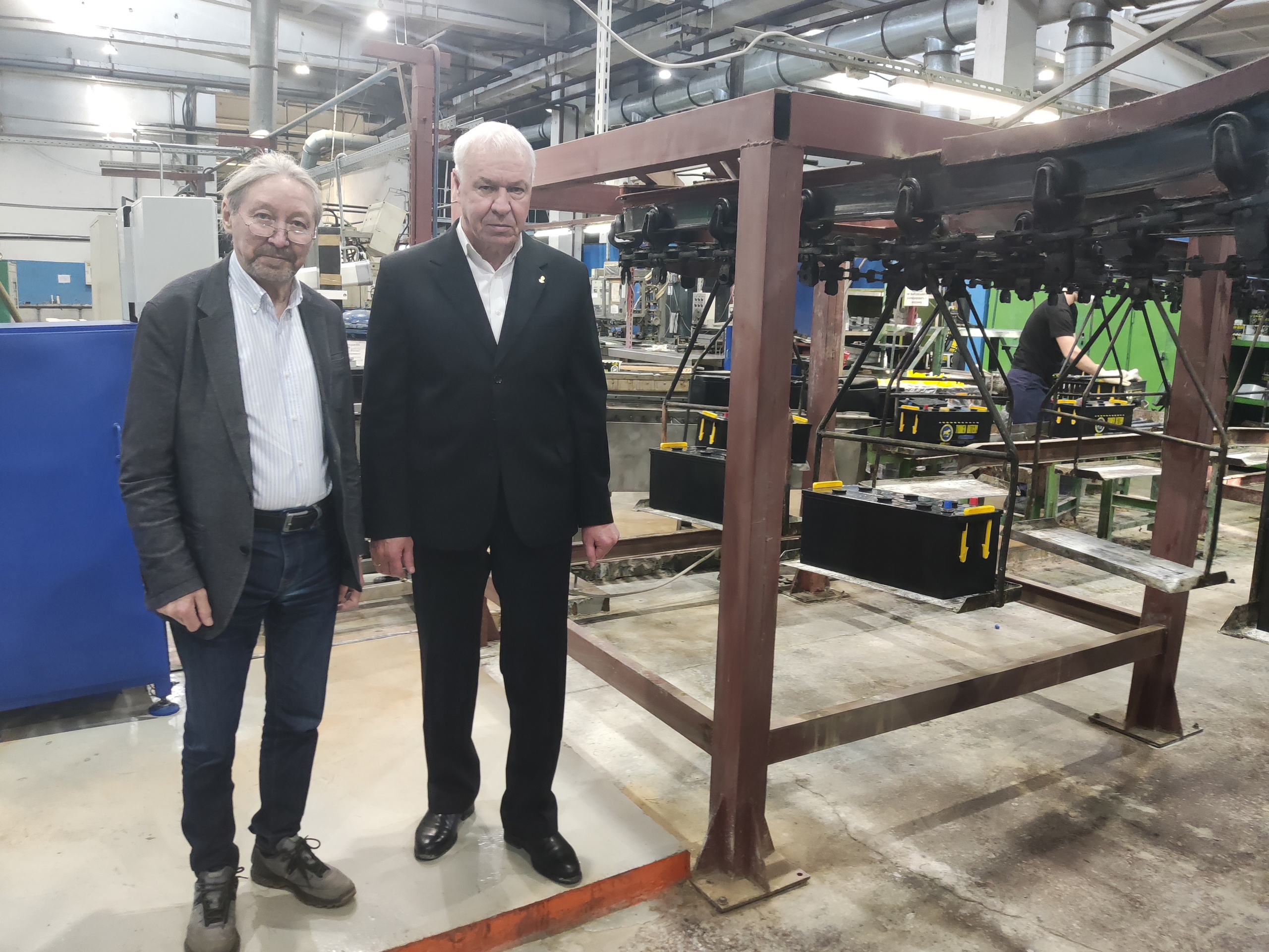 Депутат Соболев посетил АО «Тюменский аккумуляторный завод»