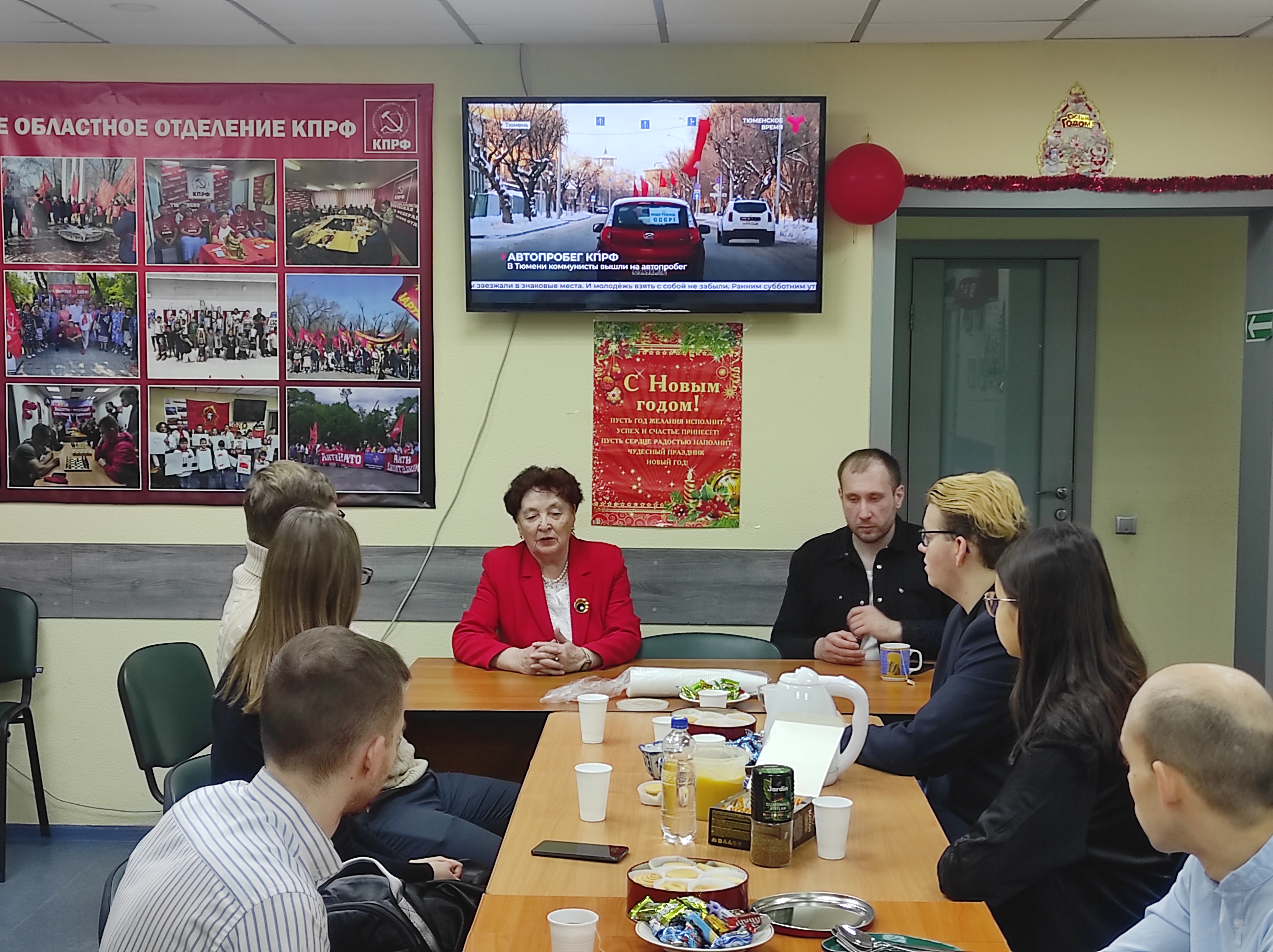 
                        Тамара Казанцева встретилась с участниками проекта «Политическая кухня»                    