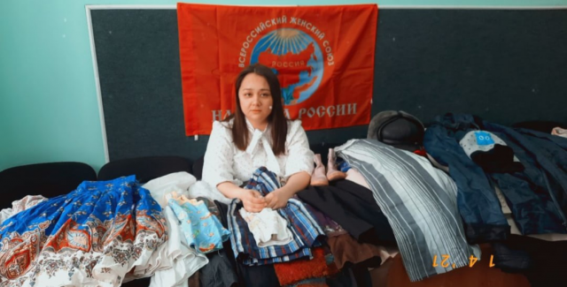 изображение_viber_2021-04-01_17-29-11                         Активисты женского движения в Тобольске собрали одежду для бездомных